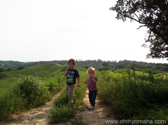 Kids walking along one of the ridges at Hitchcock Nature Center