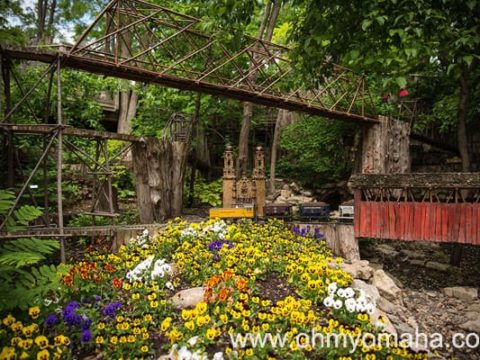 Image for Admire the flowers at Lauritzen Gardens