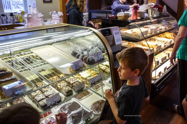 Dining In Amana With Kids