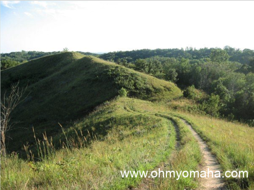 14 unique trails in Iowa - Loess Hills National Scenic Byway takes you through a picturesque region of Iowa. One of the parks in the Loess Hills is Hitchcock Nature Center.