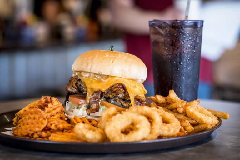 5 Amazing Burgers To Try In Omaha In 2023