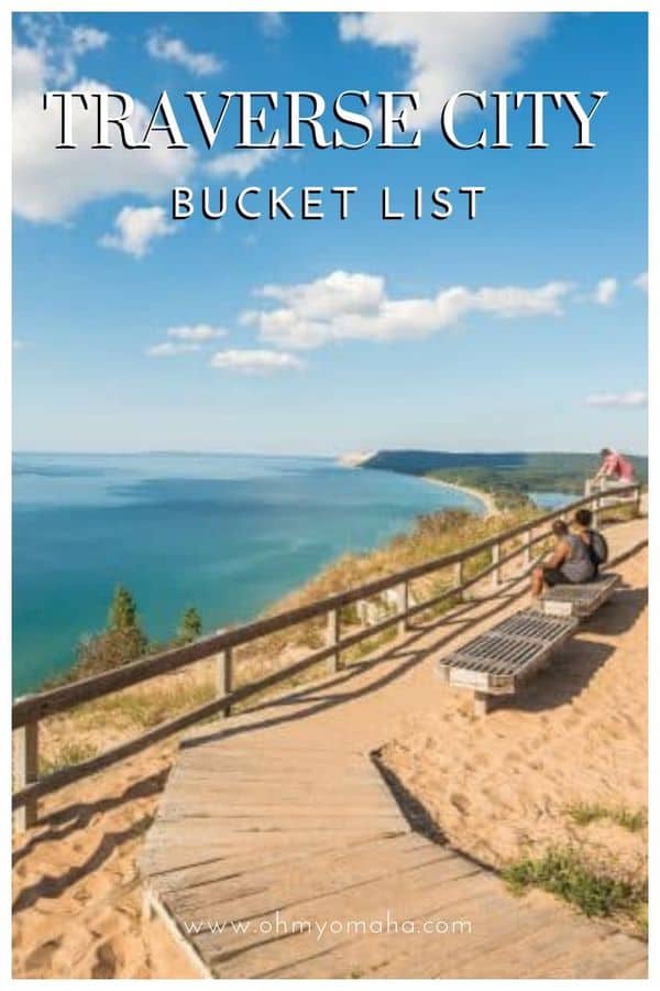 Use this awesome bucket list to plan a vacation to Traverse City, Michigan! This post includes must-try restaurants in Traverse City, outdoor adventures, and unique tours. #Michigan #TraverseCity #USA #USATravel 