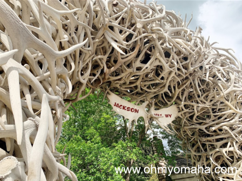Real antlers were used to create the iconic sculptures at Jackson Town Square in Jackson Hole.