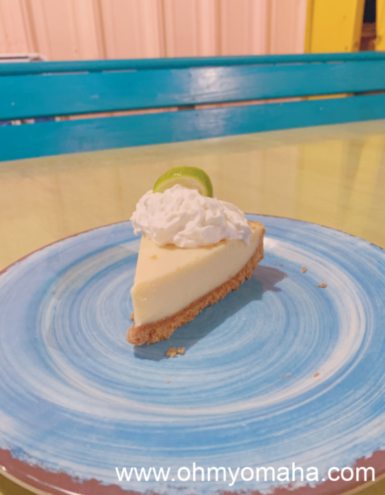 Incredibly Unique Restaurants Near Alabama Beaches