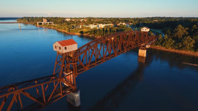 9 Small Towns in Missouri Worth Stopping For