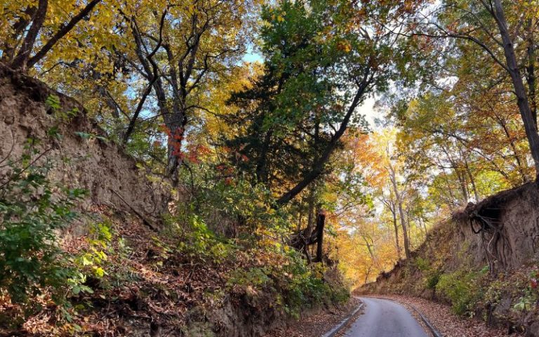 Guide To Visiting Indian Cave, Nebraska’s “Ozarks”
