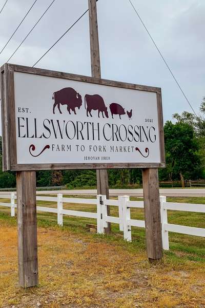 The sign for Ellsworth Crossing in Waterloo, Nebraska