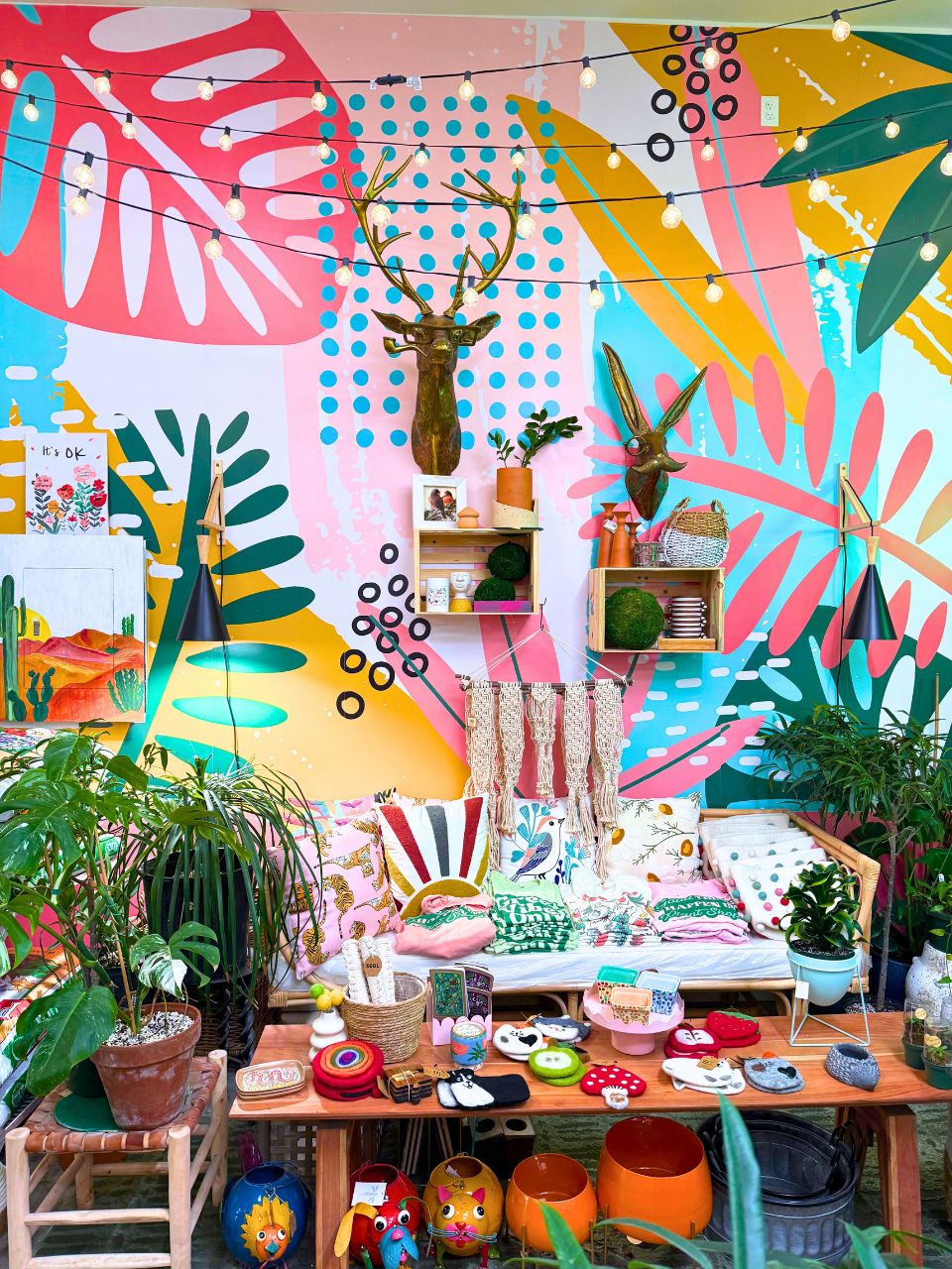 The colorful interior of Vintageleaf in Grand Island, Nebraska
