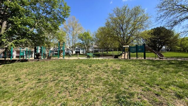 Applewood-Heights-Park
