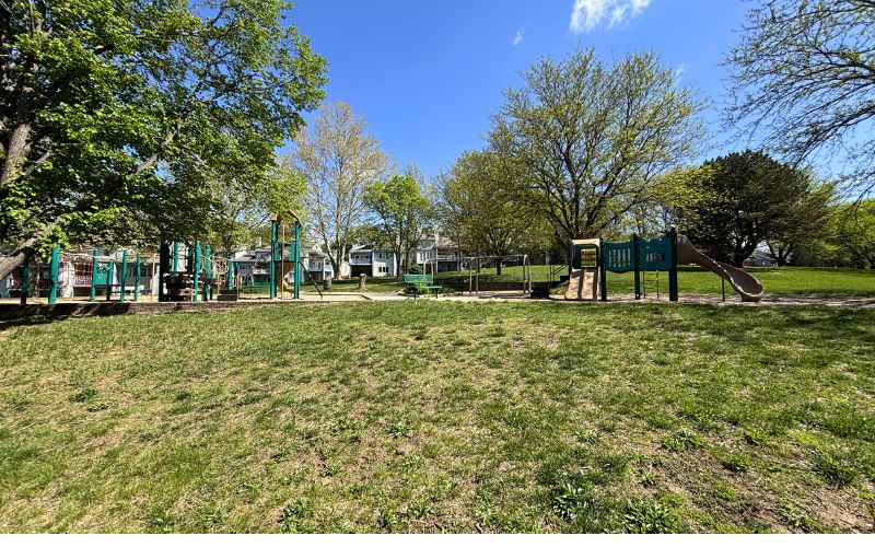 Applewood-Heights-Park