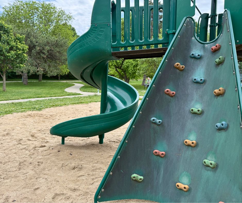 Dewey-Park3
